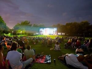 Кино под открытым небом в Ефремове Кино под открытым небом в Ефремове